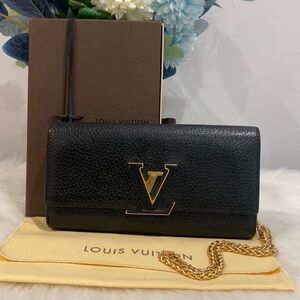 ✅️Full Inclusion-LV Capucines Bicolor Long Wallet w/COA, box, dustie & chain